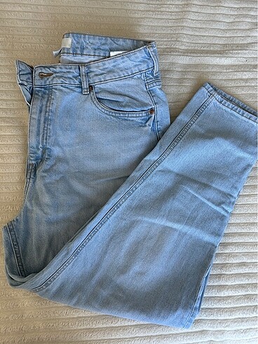 H&M mom jean