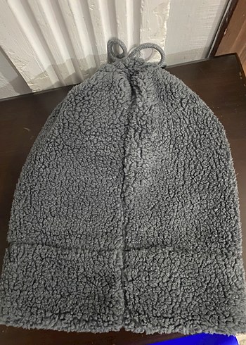 Gri  Peluş Bere - Görsel 2