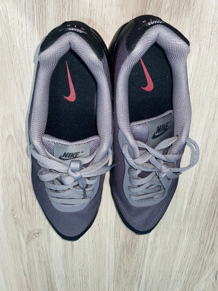 Nike Gri Spor Ayakkabı - Görsel 4