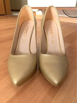 39 Beden Stiletto