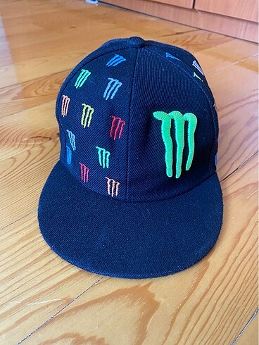 monster cap şapka obey
