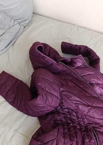 Mor Kapüşonlu Fermuarlı Kadın Mont - Görsel 3