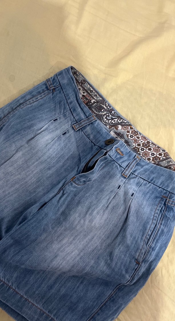 Düğmeli Mavi Denim Midi Şort - Görsel 4