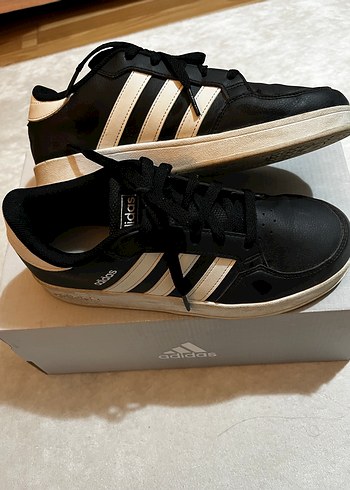 Kadın Siyah Adidas Şeritli Spor Ayakkabı
