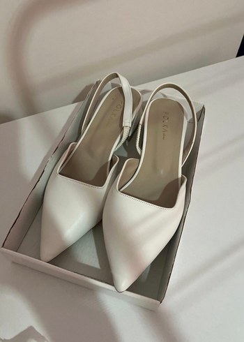 Zara Beyaz Kadın Topuklu Klasik Şık Ayakkabı