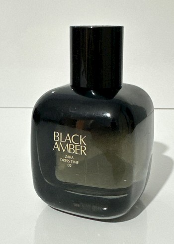 Zara Black Amber Kadın Parfümü