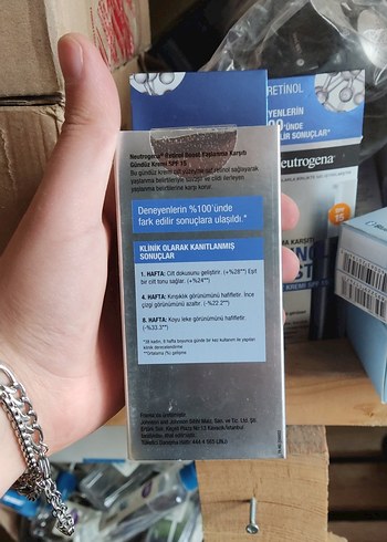 Neutrogena Retinol Boost Gündüz Kremi SPF 15 - Görsel 3