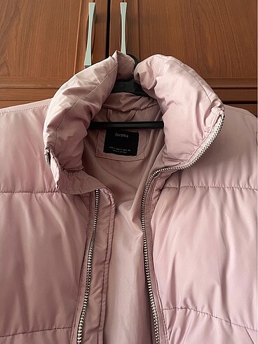 Bershka Şişme mont