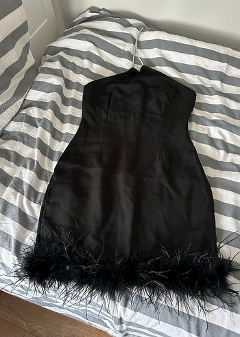 Siyah Mini Tüylü Straplez Kokteyl Elbisesi - Görsel 3