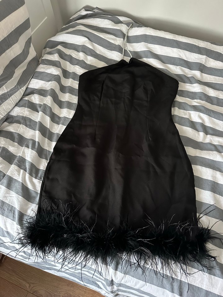 Siyah Mini Tüylü Straplez Kokteyl Elbisesi - Görsel 3