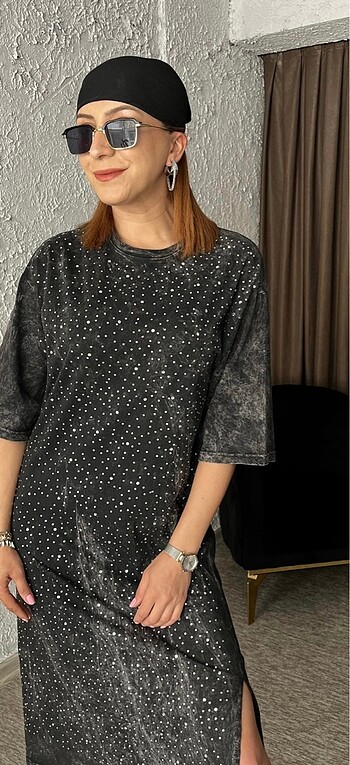 Taşlı elbise