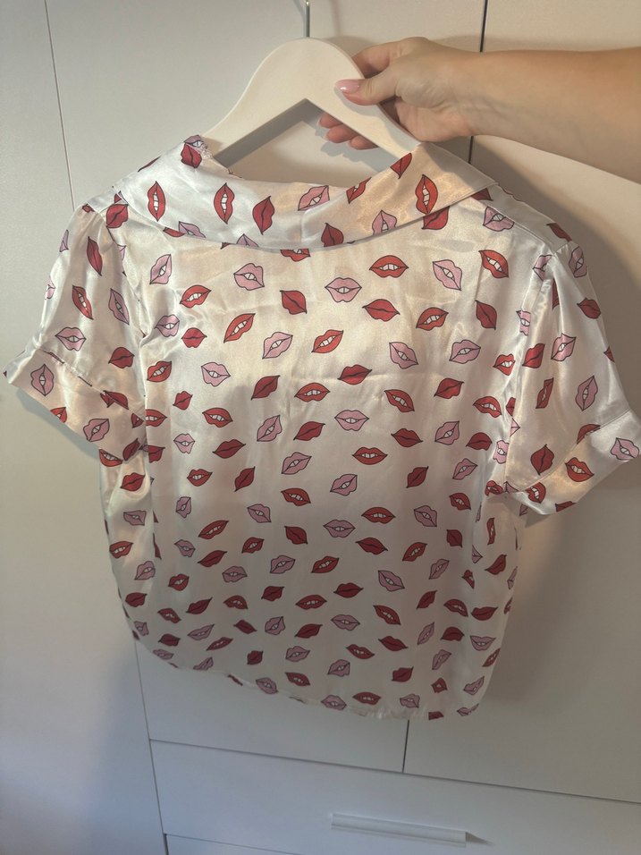 Düğmeli Beyaz Mini Desenli Kadın pijama - Görsel 3