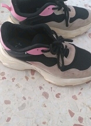 Balenciaga Temiz giyildi yur dışından geldi gerçek balenciaga