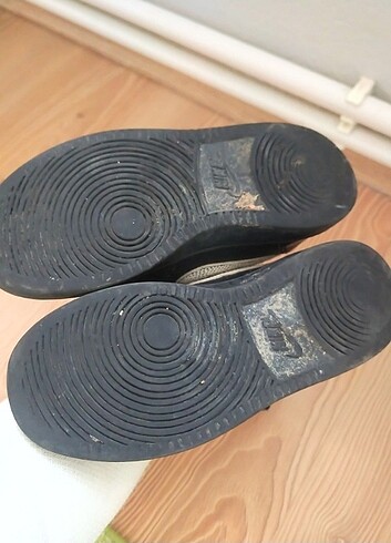 28 Beden siyah Renk nike siyah spor ayakkabi