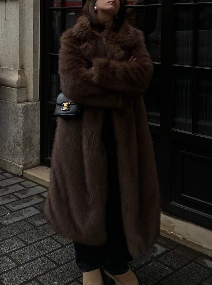 Kadın Kahverengi Uzun Kürk Detaylı Mont - Görsel 4