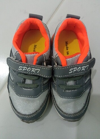 24 Beden Erkek çocuk spor ayakkabı 
