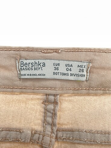 36 Beden çeşitli Renk Bershka Jean / Kot %70 İndirimli.