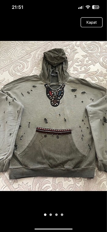 oversize sweatshirt