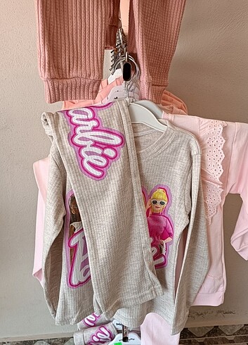 6 Yaş Beden camel Renk Barbie takım