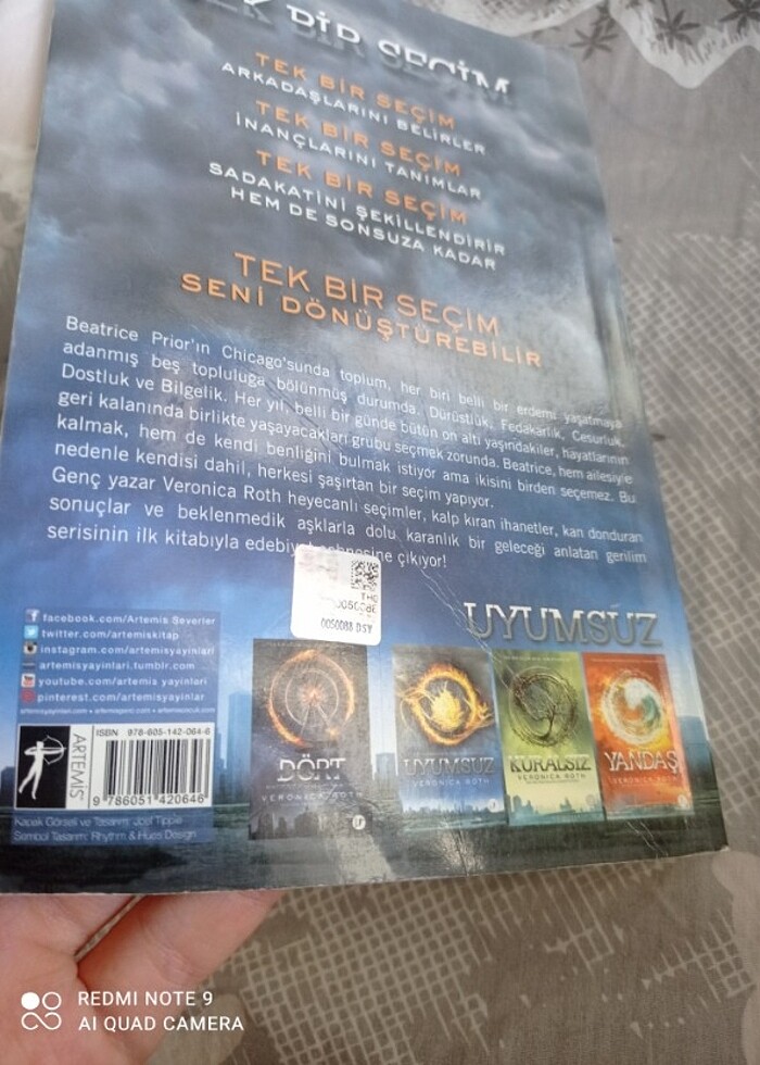 UYUMSUZ 1 VERONİCA ROTH  - Görsel 4