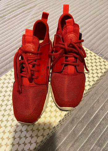 Nike Ayakkabı