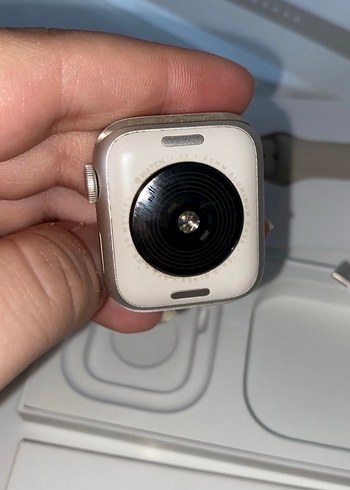 Apple Watch Gri Kayışlı Beyaz Akıllı Saat