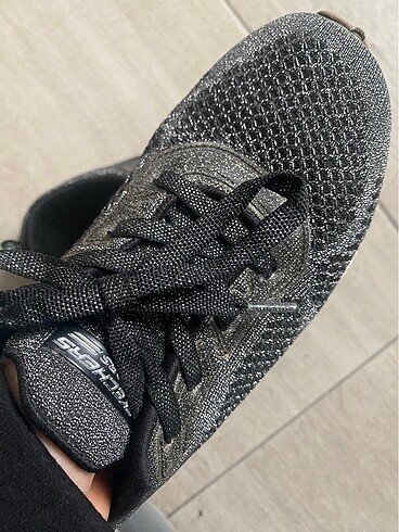 37 Beden siyah Renk Simli orijinal skechers spor ayakkabısı