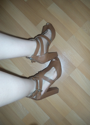 Stradivarius rahat topuklu sandalet stradivarius