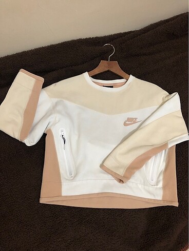 Nike sweatshirt