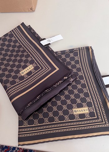 Vakko Kahverengi Desenli Kadın Şal - Görsel 2