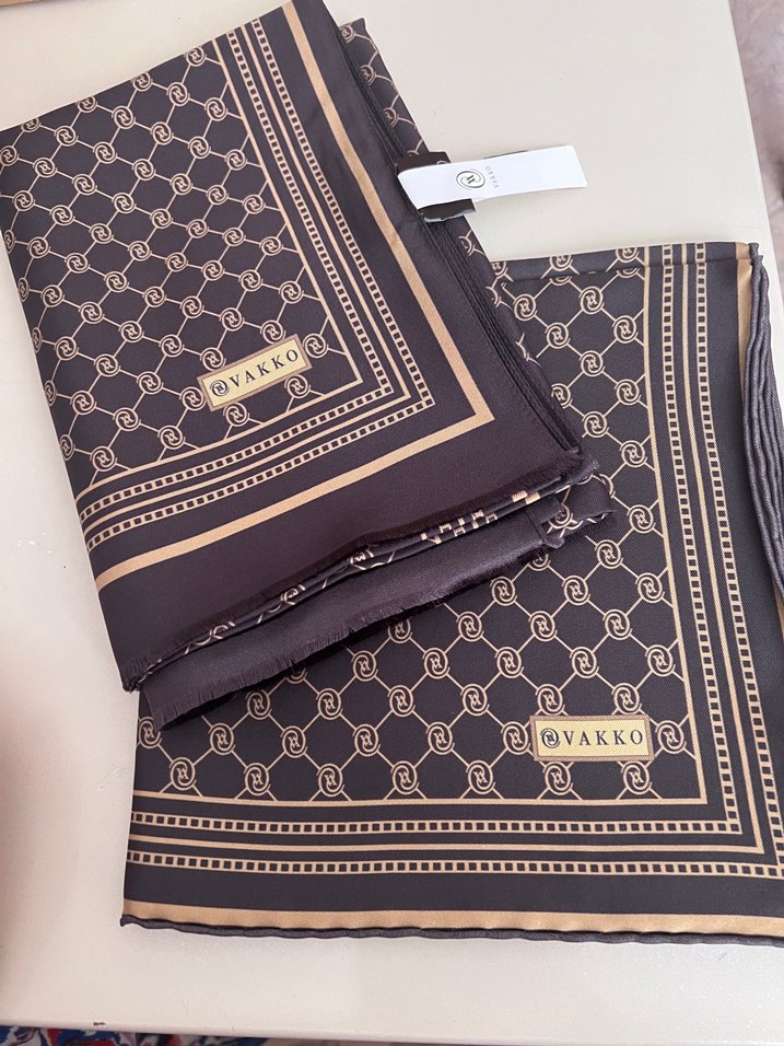 Vakko Kahverengi Desenli Kadın Şal - Görsel 4