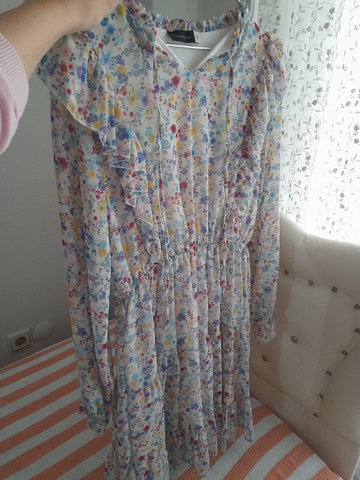 Çiçek Desenli elbise - Görsel 3