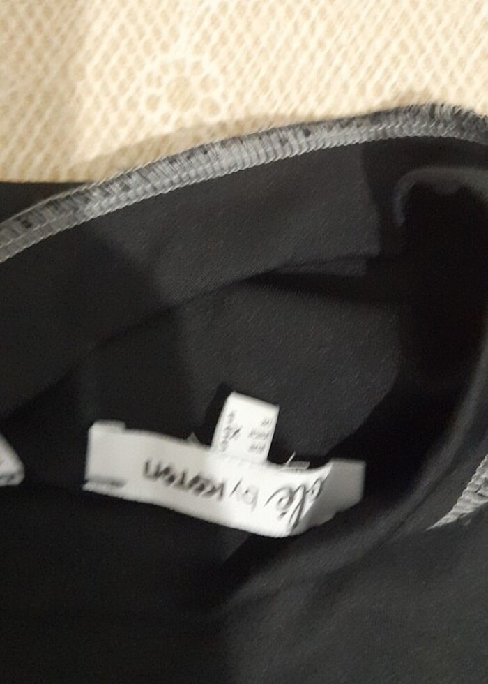 Koton gotik asimetrik kesim bluz. - Görsel 4