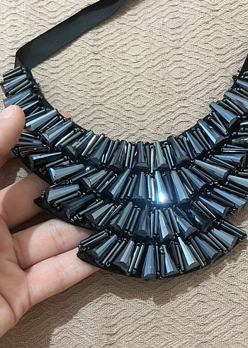Lacivert İşlemeli Boncuklu Gotik Midi Kolye