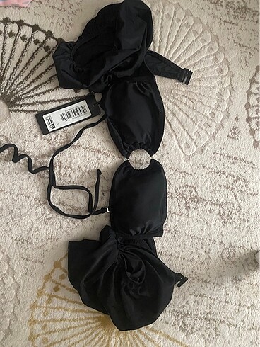 Bikini üstü