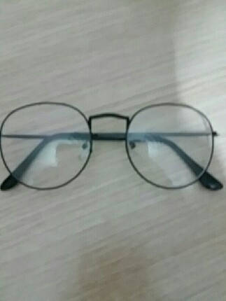 Şeffaf gözlük 