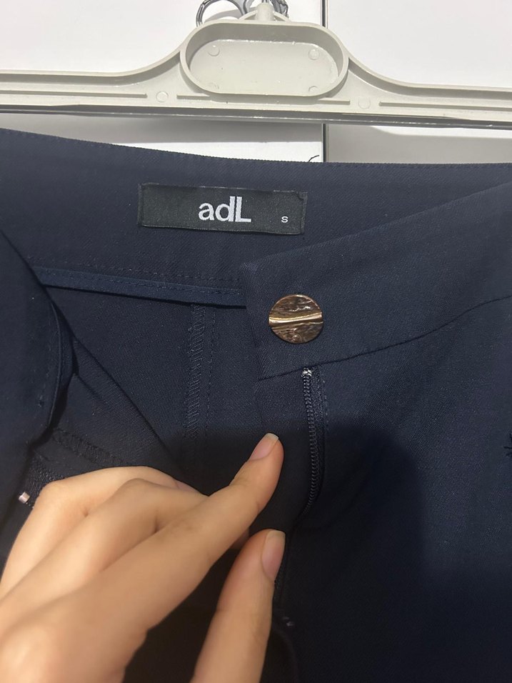 Laciver Kumaş  Pantolon - Görsel 3