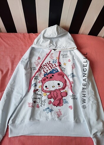 Urban Outfitters Y2K ANİME KUROMİ HARAJUKU SWEATSHİRT 