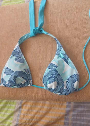 Mavi Bağlamalı Adidas Bikini Üstü