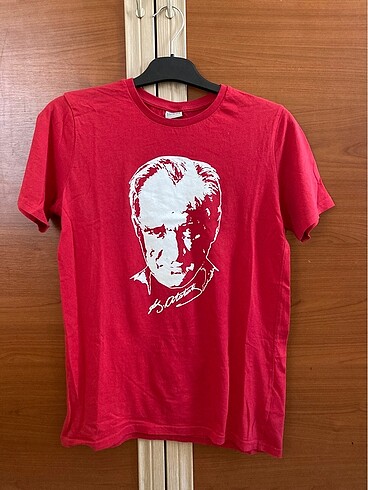 Atatürk baskılı tshirt