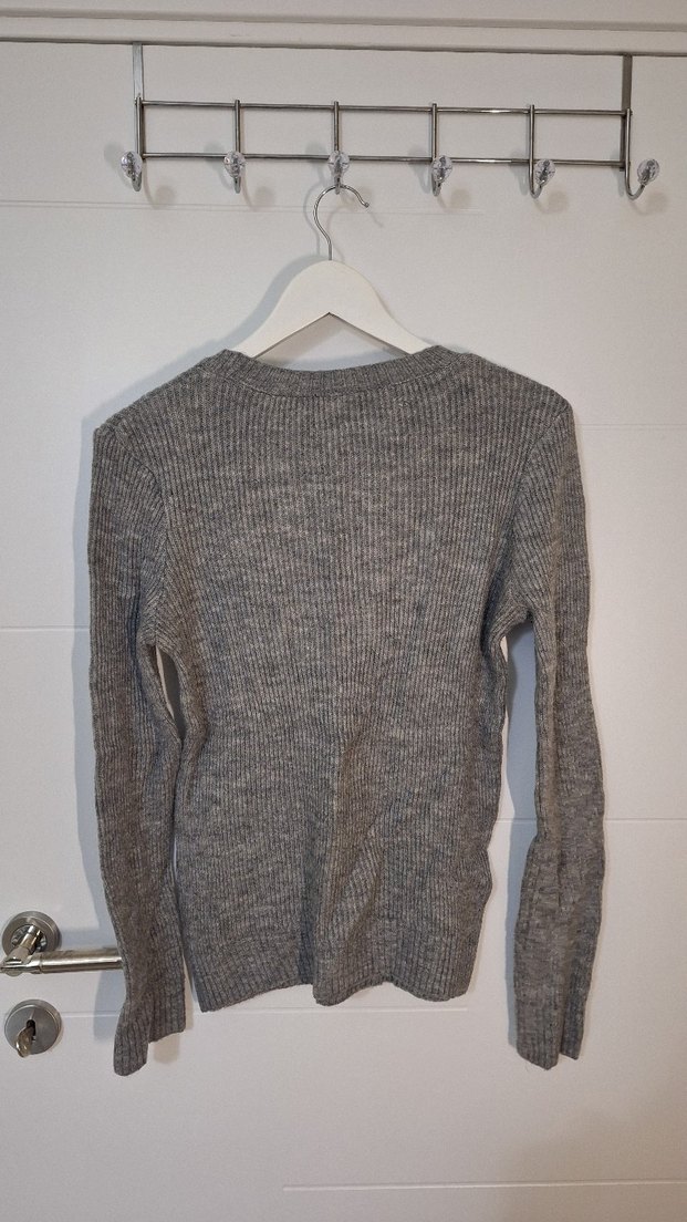 Gri Kadın Triko Yuvarlak Yaka Kazak - Görsel 2