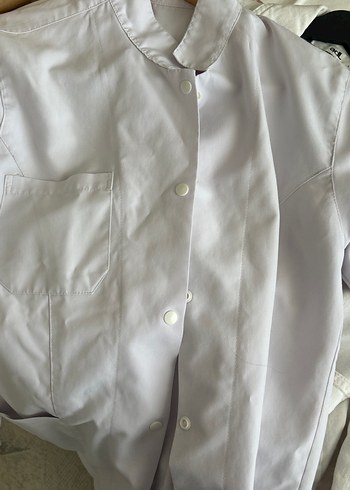 Düğmeli Beyaz Öğretmen veya doktor önliği - Görsel 9