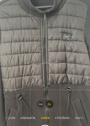 Siyah Fermuarlı Kadın Mevsimlik Dış kıyafet - Görsel 2