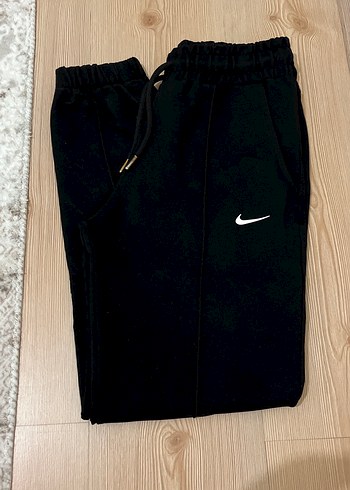 Nike m