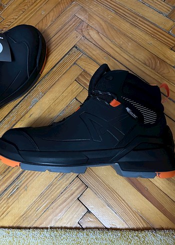 Koruyucu Burunlu İş Botu - Görsel 4