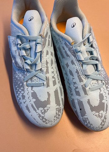 Decathlon Gri Yılan Desenli Erkek Futbol Ayakkabısı
