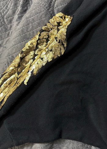 Kadın omuz detay bluz - Görsel 4