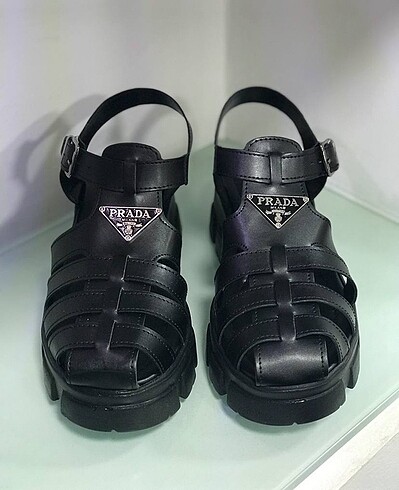 37 Beden Prada bayan sandalet