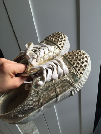 Steve Madden Tertemiz hem zımbalı hemde kalın platform topuk