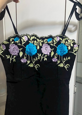 Midi Yırtmaçlı Elbise - Görsel 3